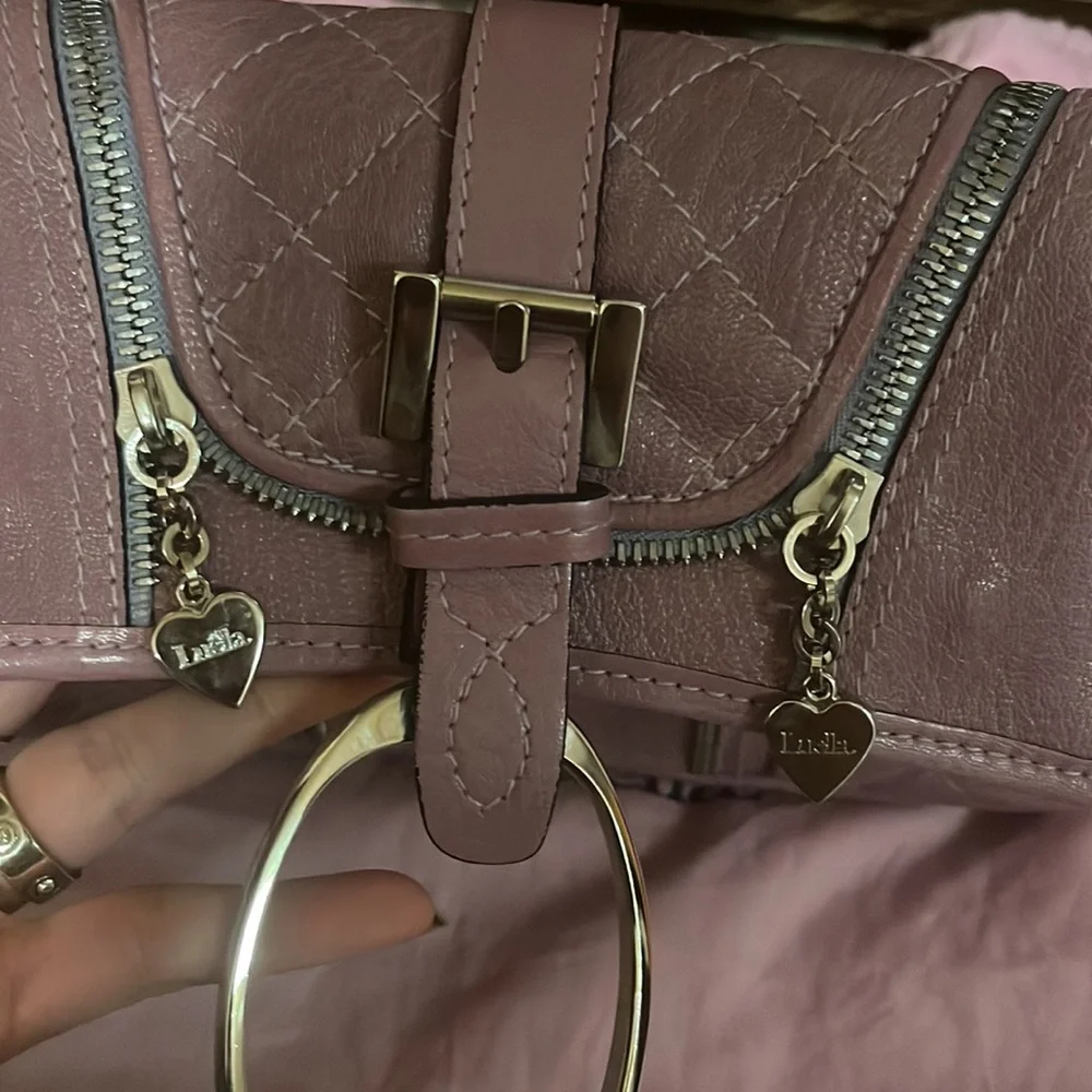 $750 Luella Heart Charm Mauve Limited Edition Handbag ( Used Once)9.5”x6”x3” - Picture 5 of 8